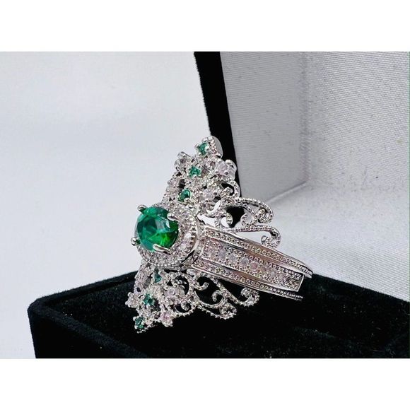 Emerald Green Cubic Zirconia Engagement Ring Size 8 - Picture 2 of 5